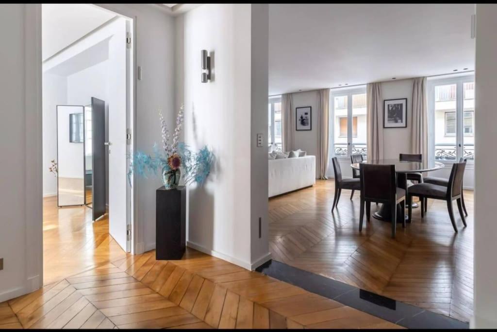 Amazing Apartment 2Bdr/6Pax Next To Champs Elysees Paris Bagian luar foto